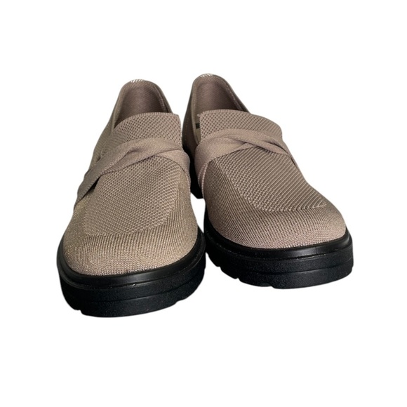 NEW BZees Muse Bow Platform Loafer Shoes Lifestride Latte Tan Women's Size 10W - Picture 3 of 10